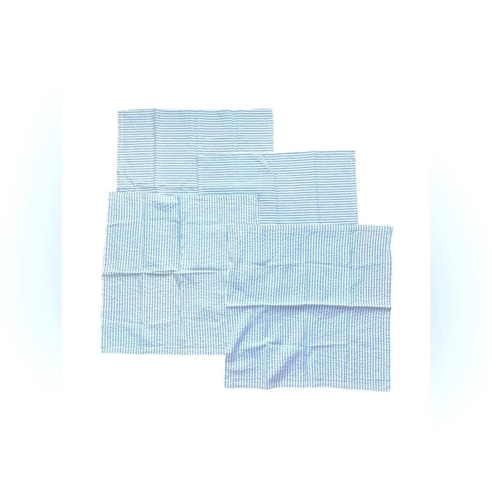 Crate & Barrel Seersucker napkins Blue (4 total)